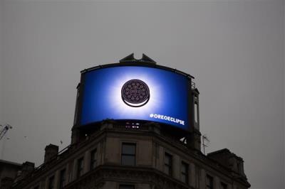 42787-OreoEclipse London